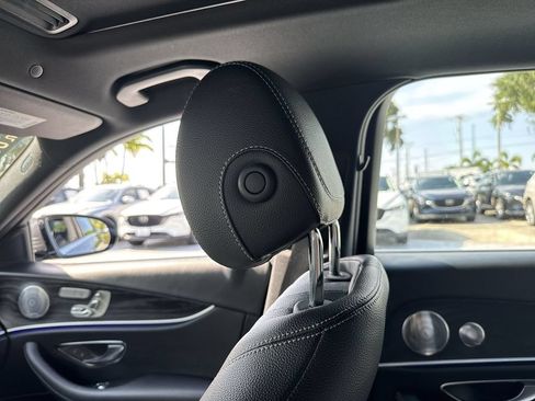 Used 2018 Mercedes-Benz E 300 4MATIC image 16