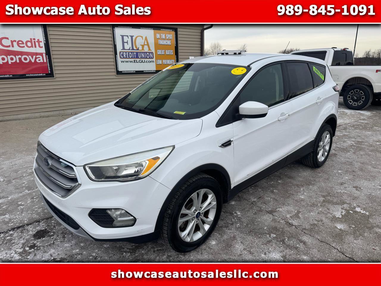 Used 2017 Ford Escape SE w/ SE Cold Weather Package AWD/4WD image 1