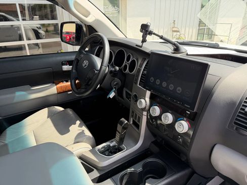 Used 2011 Toyota Tundra Limited w/ Memory Pkg AWD/4WD image 12