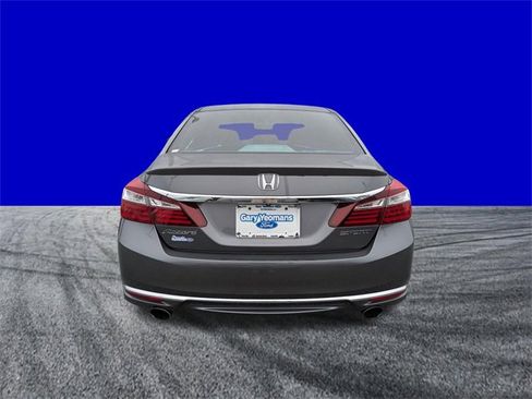 Used 2016 Honda Accord Sport image 5