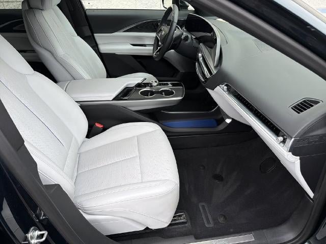 Certified 2024 Cadillac Lyriq Luxury AWD/4WD image 11