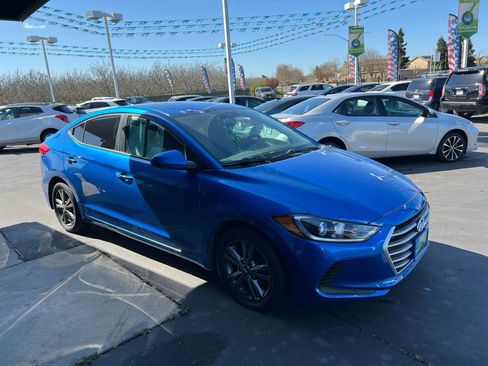 Used 2021 Hyundai Accent SE image 2