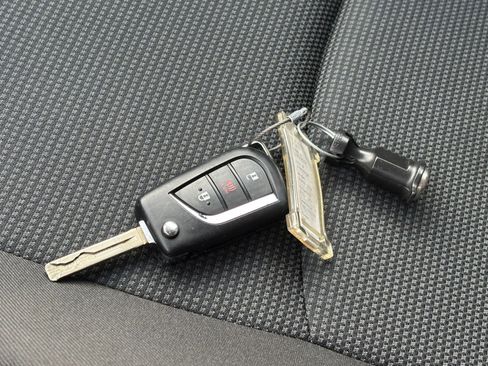 Used 2025 Toyota RAV4 LE image 22