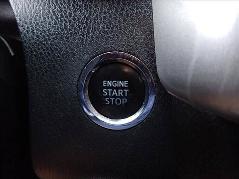 Used 2015 Toyota Highlander XLE AWD/4WD image 17