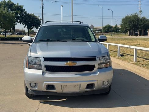 Used 2012 Chevrolet Tahoe LT w/ Luxury Package AWD/4WD image 2