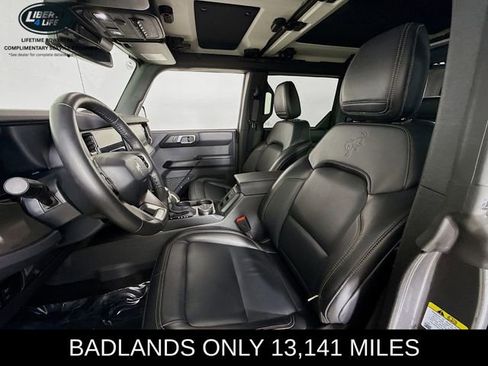Used 2025 Ford Bronco Badlands image 21