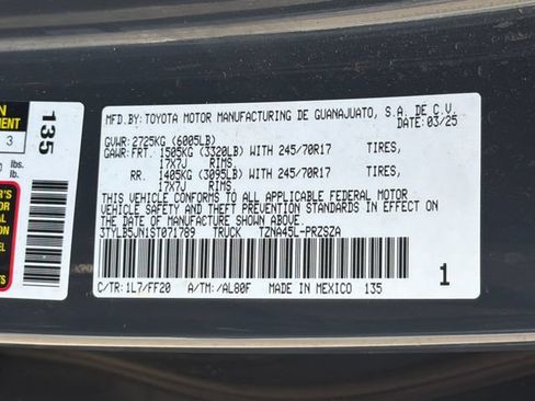 Used 2025 Toyota Tacoma SR5 AWD/4WD image 35