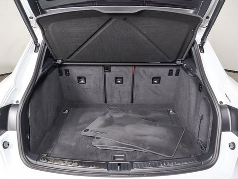 Used 2024 Porsche Macan GTS image 18