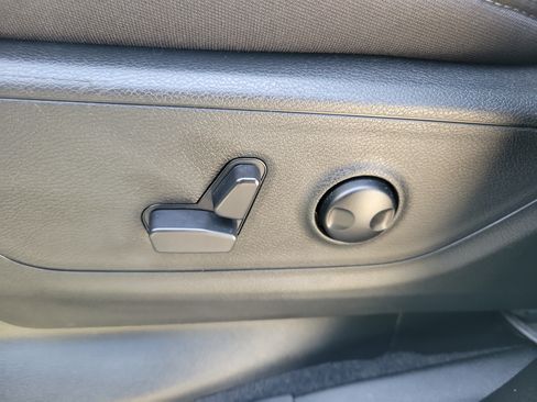 Used 2025 RAM 1500 Big Horn AWD/4WD image 13