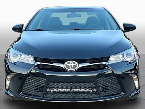 Used 2017 Toyota Camry SE FWD image 4