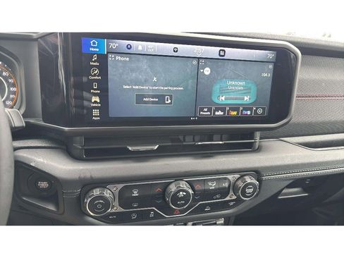 Used 2024 Jeep Wrangler Unlimited Rubicon image 16