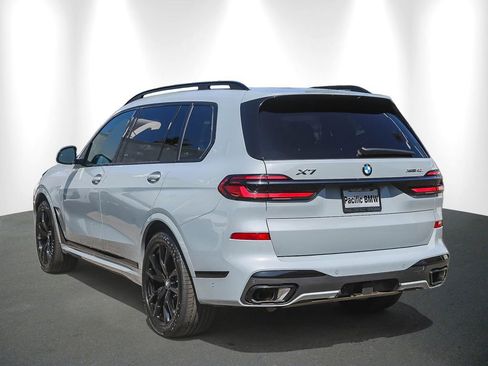 Certified 2024 BMW X7 xDrive40i w/ M Sport Package AWD/4WD image 4
