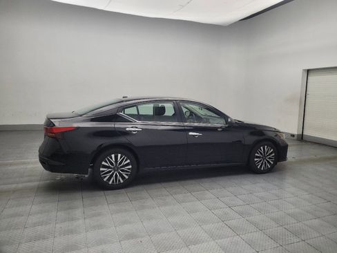 Used 2024 Nissan Altima 2.5 SV image 10