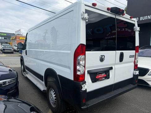 Used 2025 RAM ProMaster 2500 w/ U-Haul Equipment Group FWD image 6
