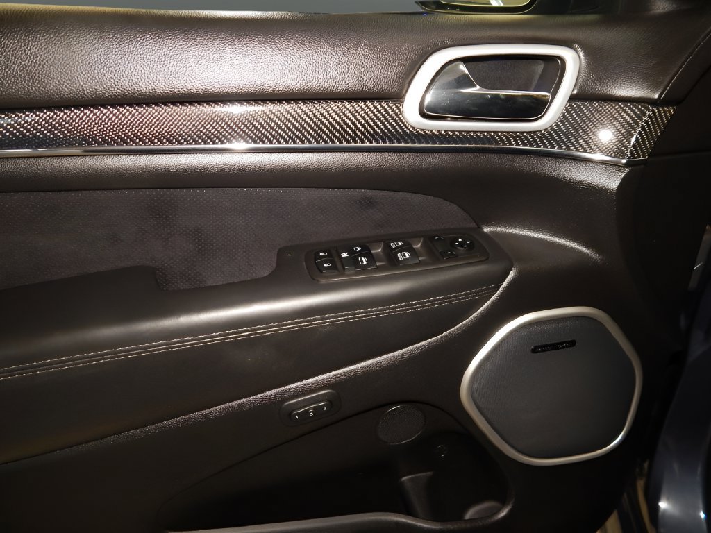 Used 2021 Jeep Grand Cherokee SRT AWD/4WD image 8