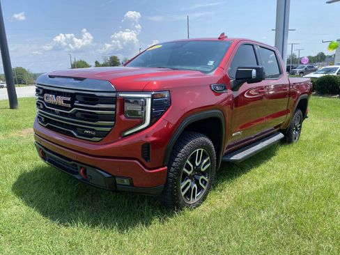 Used 2023 GMC Sierra 1500 AT4 w/ Technology Package AWD/4WD image 3