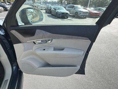 Certified 2023 Volvo XC90 B5 Plus w/ Protection Package Premier image 18