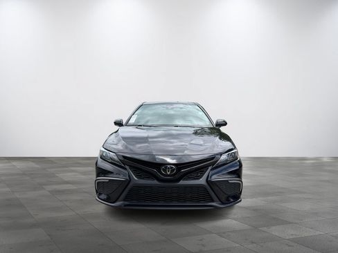 Used 2023 Toyota Camry SE w/ Convenience Package FWD image 2