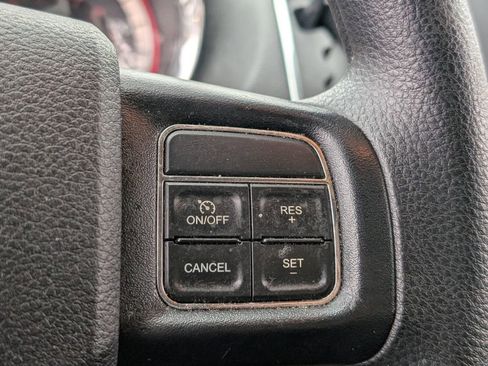 Used 2018 Dodge Grand Caravan SE image 24