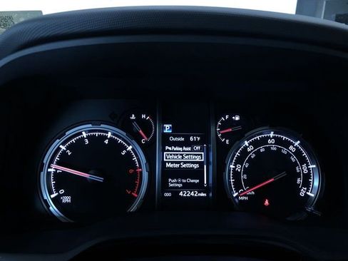 Certified 2022 Toyota 4Runner Limited AWD/4WD image 31