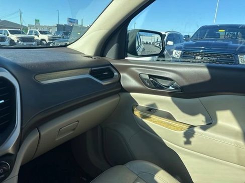 Used 2018 GMC Acadia Denali w/ Technology Package FWD image 18