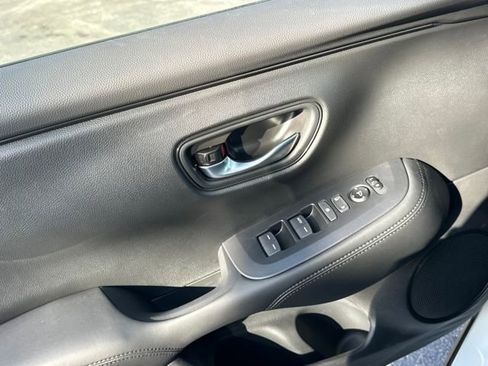 New 2026 Honda HR-V LX image 10