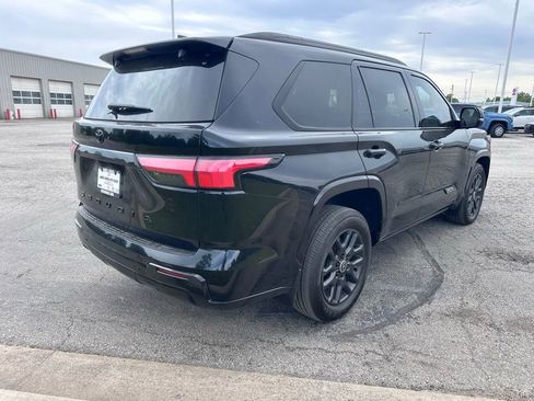 Used 2024 Toyota Sequoia Platinum RWD image 5