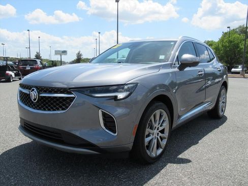 Used 2022 Buick Envision Avenir w/ Technology Package II FWD image 3