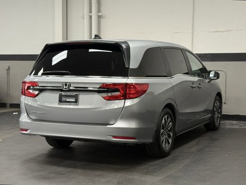 Used 2024 Honda Odyssey EX-L image 12