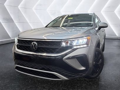 Certified 2023 Volkswagen Taos SE w/ Black Wheel Package