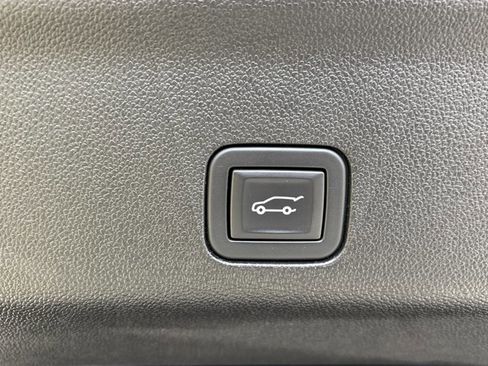 Used 2023 Chevrolet Tahoe High Country image 7