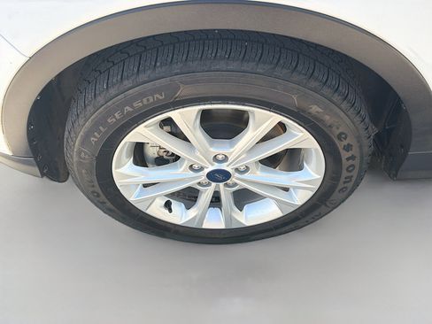 Used 2018 Ford Escape SE image 33