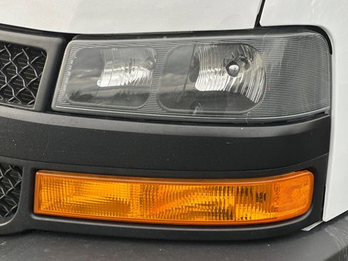 Used 2023 Chevrolet Express 2500 Extended w/ Driver Convenience Package image 6