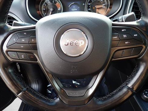 Used 2021 Jeep Cherokee Trailhawk w/ Sun, Sound & Nav Group AWD/4WD image 17