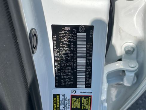 Used 2025 Toyota Camry LE image 28