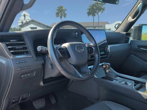 Certified 2025 Lexus GX 550 w/ Accessory Package (2T) AWD/4WD image 12