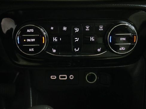 Used 2021 Buick Encore GX Select FWD image 23