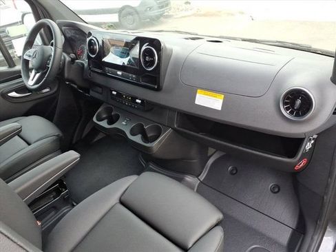 New 2024 Mercedes-Benz Sprinter 2500 image 20