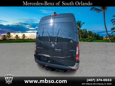 Used 2025 Mercedes-Benz Sprinter 2500 image 17