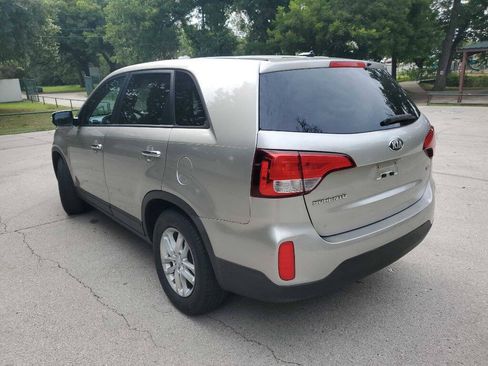 Used 2015 Kia Sorento LX FWD image 4