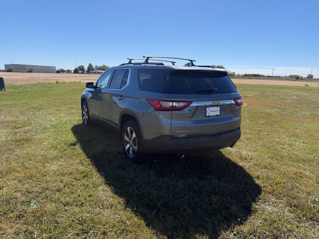 Used 2020 Chevrolet Traverse LT w/ LT Premium Package AWD/4WD image 7