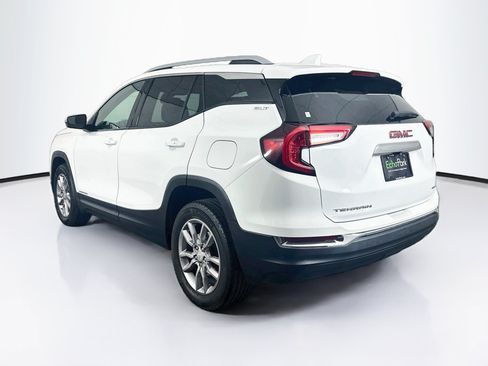 Used 2024 GMC Terrain SLT AWD/4WD image 5