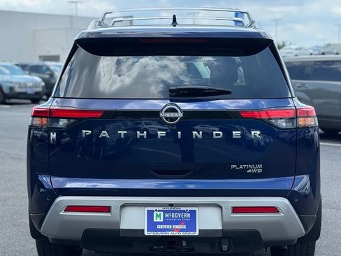 Used 2023 Nissan Pathfinder Platinum AWD/4WD image 3