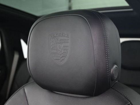 Certified 2023 Porsche Cayenne Platinum Edition AWD/4WD image 17
