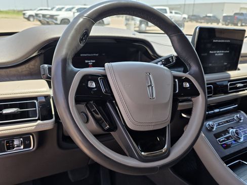 Used 2022 Lincoln Aviator Reserve w/ Elements Package Plus RWD image 32