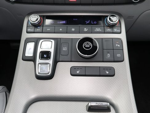 Used 2025 Hyundai Palisade SEL FWD image 21