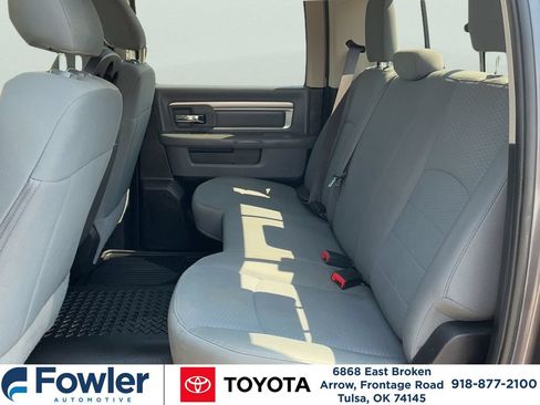 Used 2019 RAM 1500 Classic SLT AWD/4WD image 16