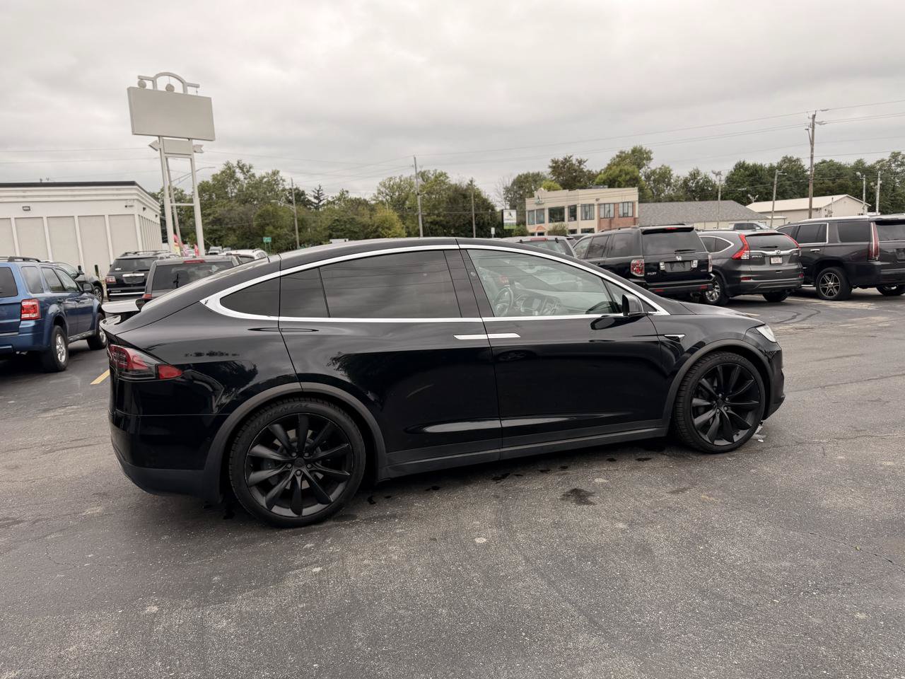Used 2017 Tesla Model X 75D AWD/4WD image 9