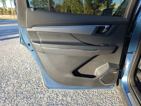 Used 2025 Buick Enclave Preferred image 24