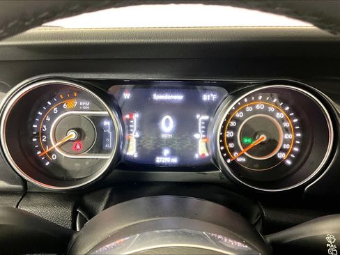 Used 2023 Jeep Wrangler Unlimited Sahara AWD/4WD image 24